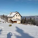 Couette-café Swoboda Na Szczycie Gory Z Dala Od Miasta 3*