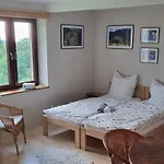 Swoboda Na Szczycie Gory Z Dala Od Miasta Couette-café 3*