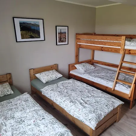 Swoboda Na Szczycie Gory Z Dala Od Miasta Brenna