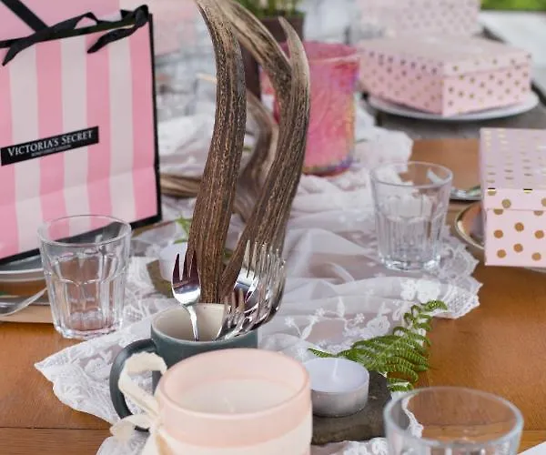 Bed & Breakfast Swoboda Na Szczycie Gory Z Dala Od Miasta Brenna