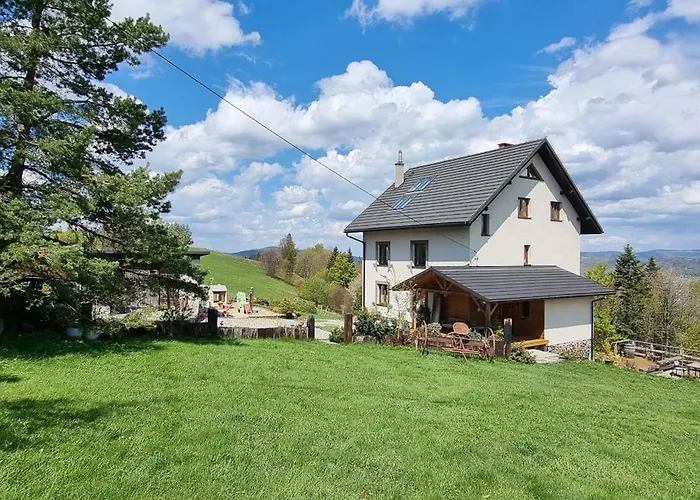 Swoboda Na Szczycie Gory Z Dala Od Miasta Brenna